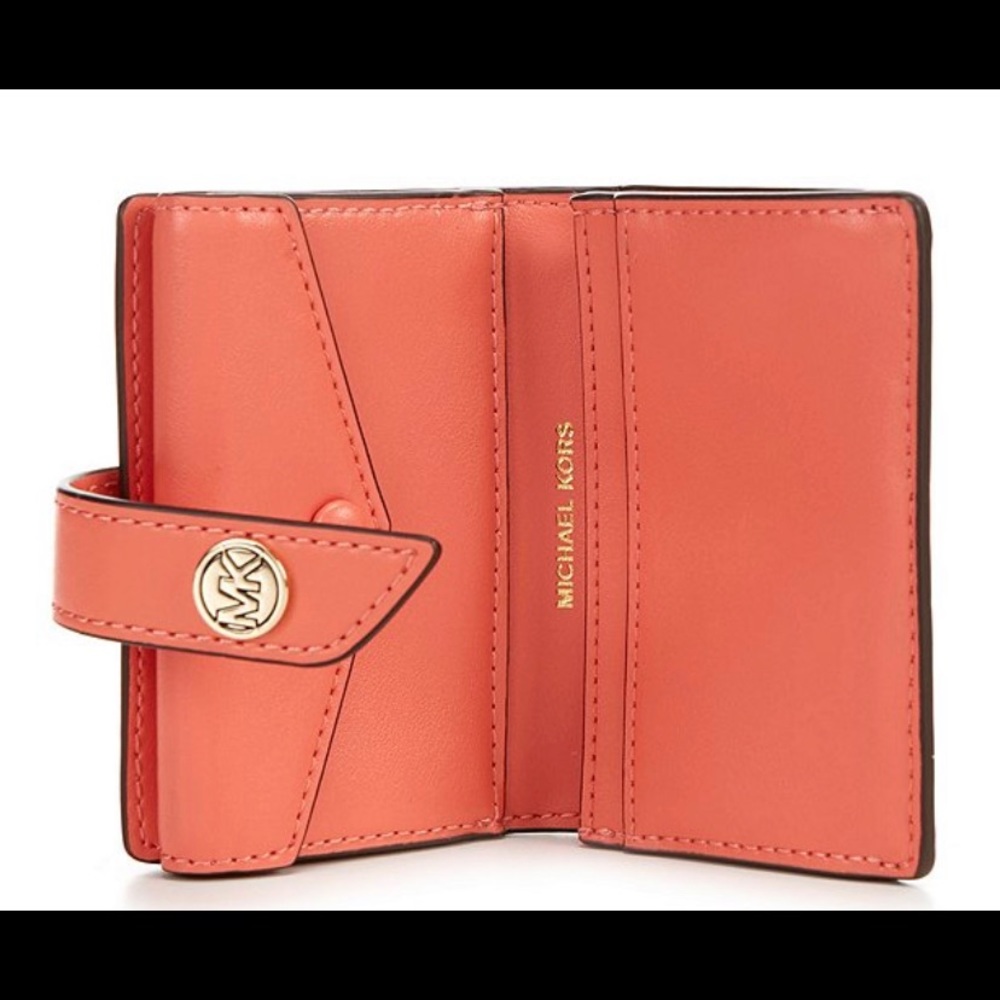 Michael Kors MK Charm Small Tab Pebble Leather - Picture 3 of 3